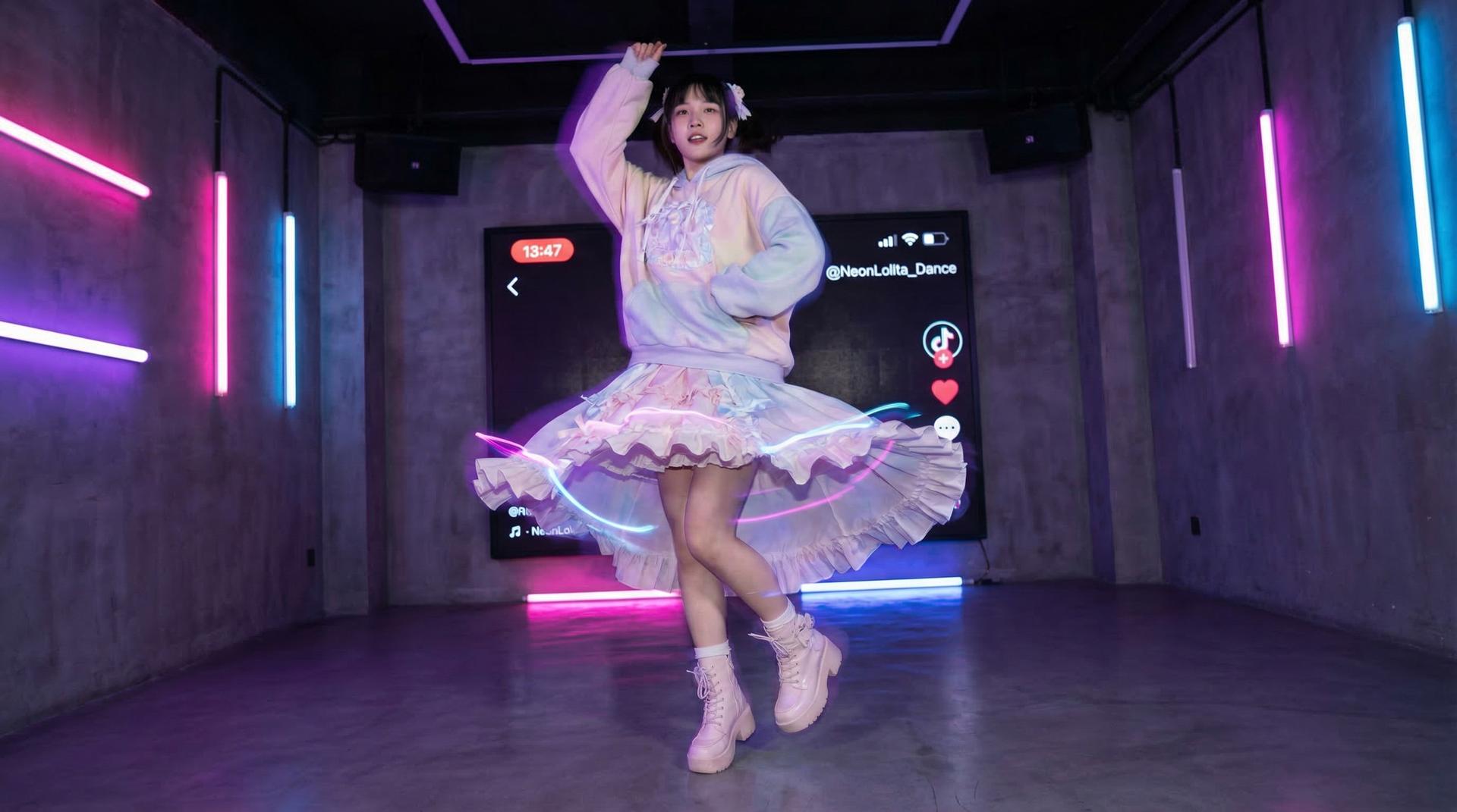 黑丝短传媒 - TikTok风格舞蹈